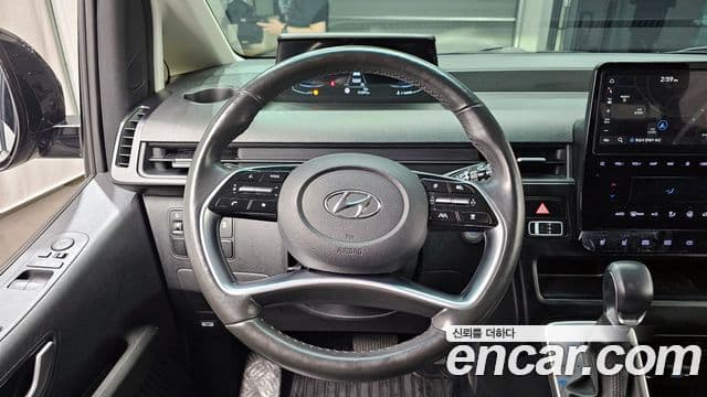Hyundai Staria Modern, 2023 14