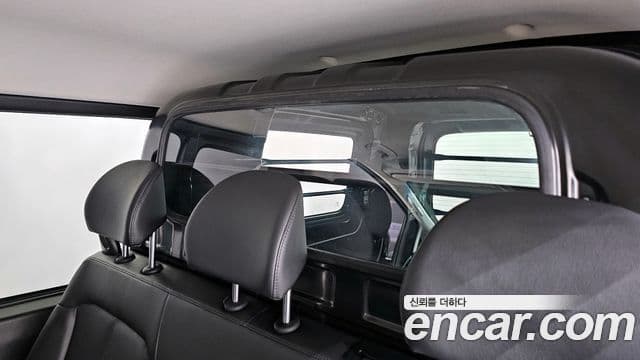 Hyundai Staria Modern, 2023 18