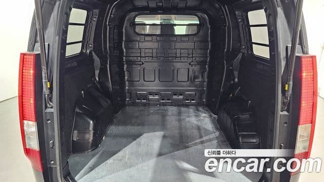 Hyundai Staria Modern, 2023 19