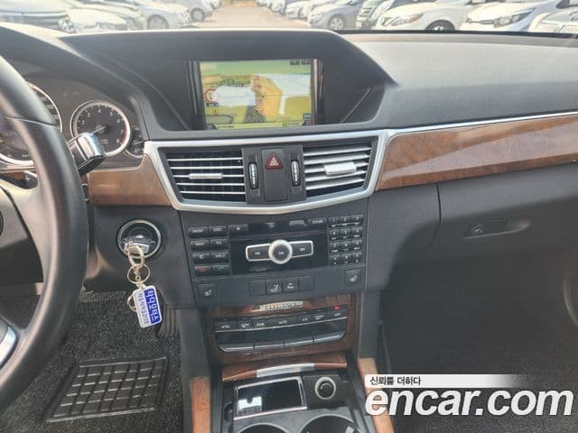 Mercedes-Benz E-класс W212 E300 Elegance, 2012 16