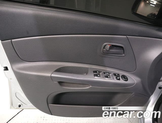 Kia Pride(новый кузов / новое поколение) 4DR 1.4 DOHC LX, 2008 8