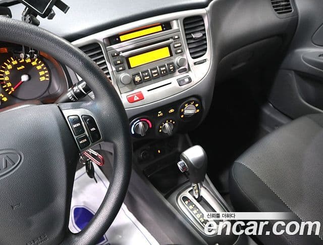 Kia Pride(новый кузов / новое поколение) 4DR 1.4 DOHC LX, 2008 11