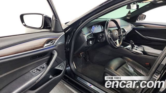 BMW 5시리즈 (G30) 520d xDrive M Sport Plus, 2017 10