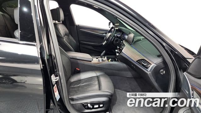 BMW 5시리즈 (G30) 520d xDrive M Sport Plus, 2017 11