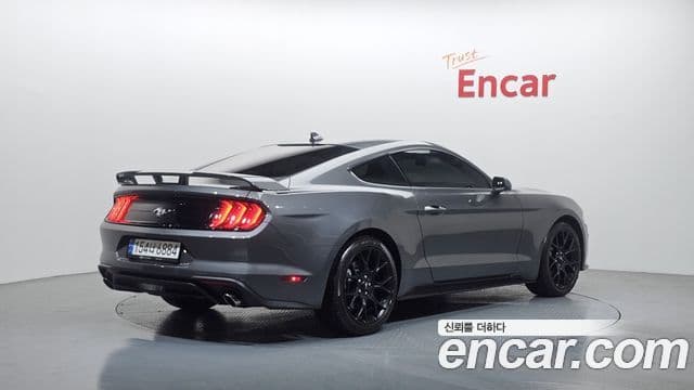 Ford Mustang купе, 2021 2