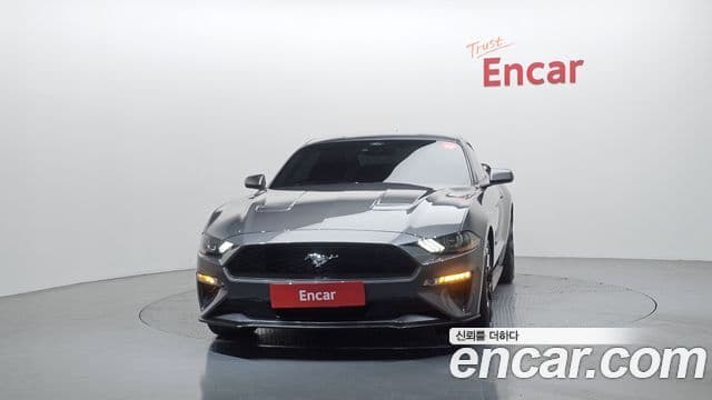 Ford Mustang купе, 2021 3