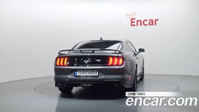 Ford Mustang купе, 2021 4