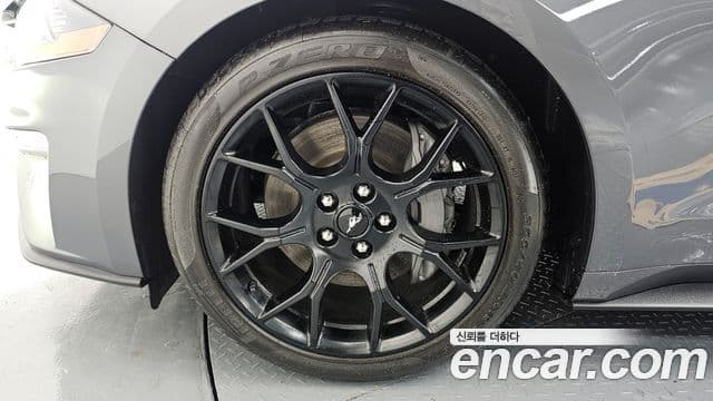 Ford Mustang купе, 2021 все фото