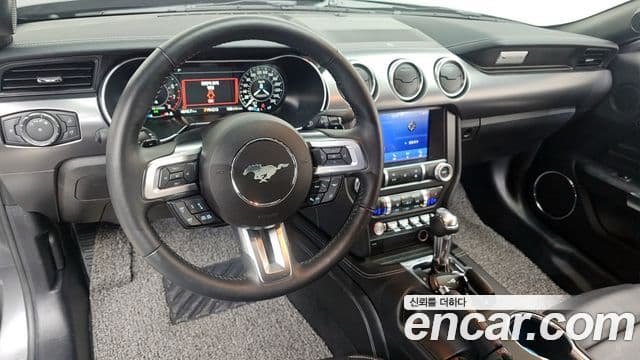 Ford Mustang купе, 2021 7