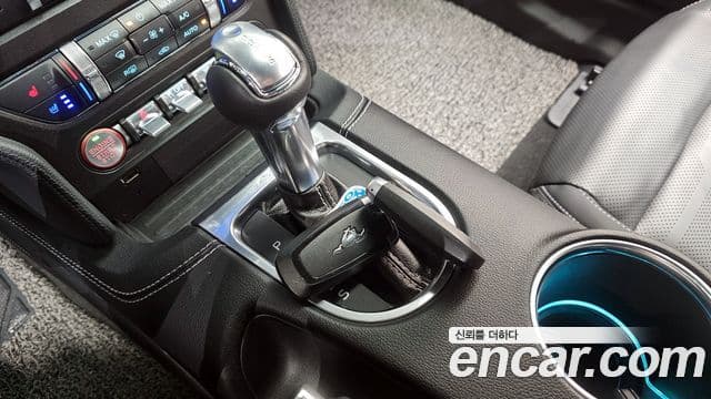 Ford Mustang купе, 2021 9