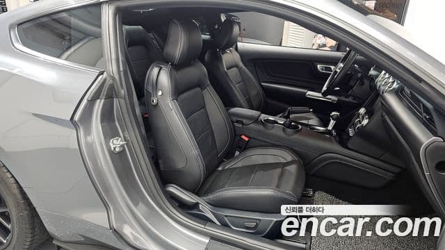 Ford Mustang купе, 2021 12