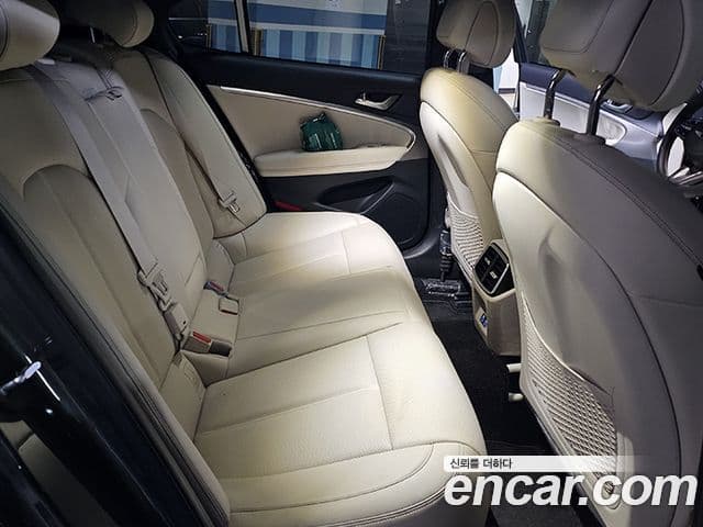 Genesis The / новый New G70 슈팅브레이크, 2024 13