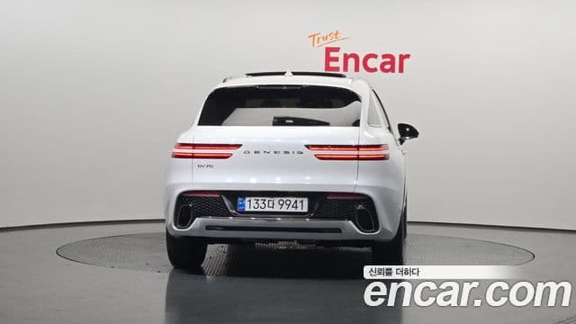 Genesis GV70, 2023 4