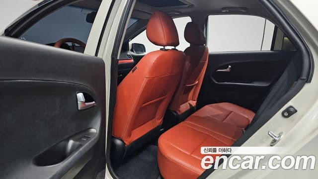 Kia All New Morning Luxury, 2013 11