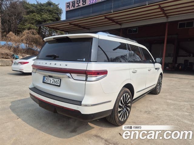 Lincoln Navigator 4세대 3.5L, 2023 все фото