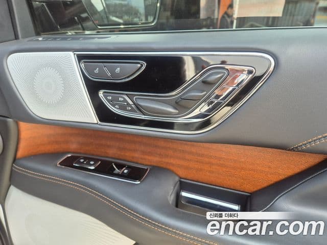 Lincoln Navigator 4세대 3.5L, 2023 10