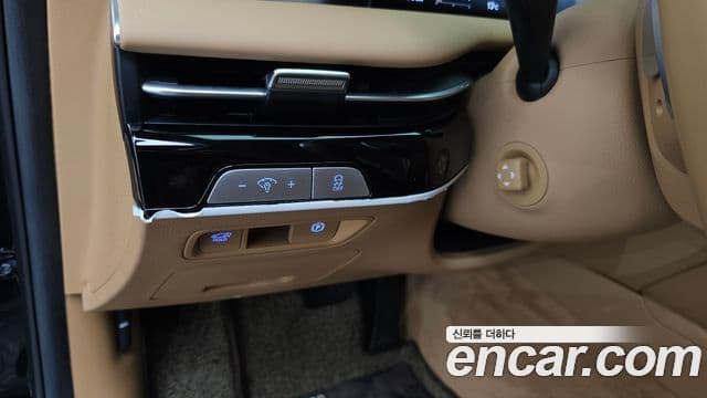 Genesis G80 (RG3) бензин 2.5 турбо AWD, 2025 18