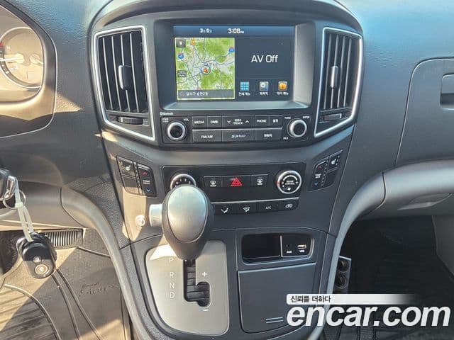 Hyundai Grand Starex Smart, 2017 16