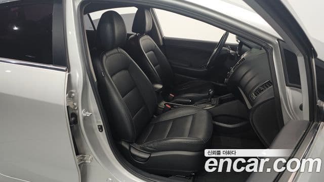 Kia K3 Prestige, 2013 10