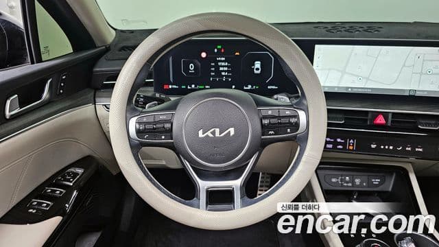 Kia The / новый New K5 гибрид 3세대 Signature, 2024 13