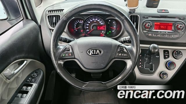 Kia Ray Luxury, 2014 13