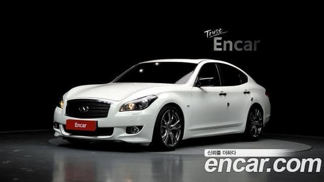 Infiniti M56 Y51, 2011 1