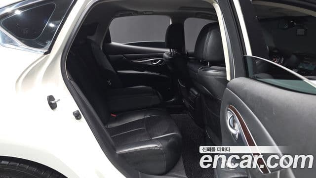 Infiniti M56 Y51, 2011 12