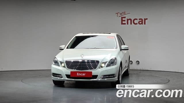 Mercedes-Benz E-класс W212 E300 Elegance, 2011 3