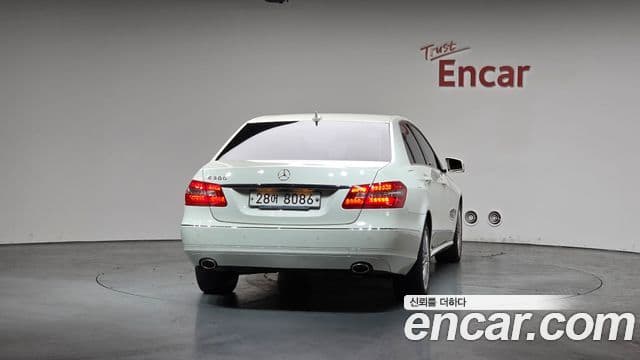 Mercedes-Benz E-класс W212 E300 Elegance, 2011 4