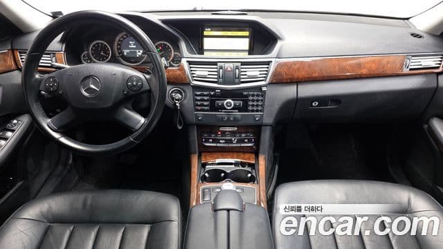 Mercedes-Benz E-класс W212 E300 Elegance, 2011 7