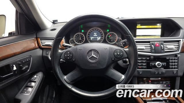 Mercedes-Benz E-класс W212 E300 Elegance, 2011 13