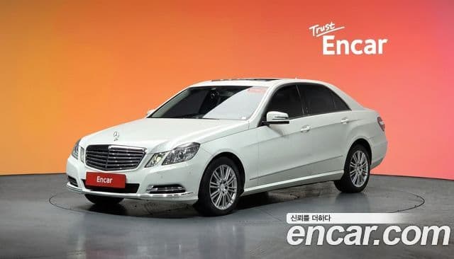 Mercedes-Benz E-класс W212 E300 Elegance, 2011 1
