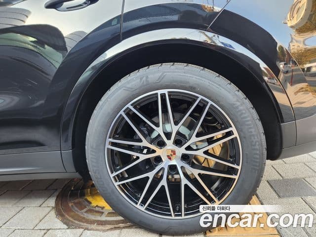 Porsche Cayenne (PO536), 2026 13