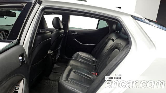 Kia K5 Noblesse, 2011 12