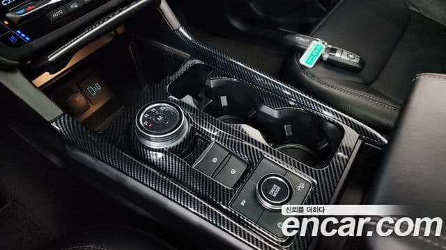 Ford Explorer 6세대, 2020 9