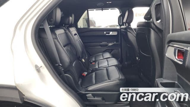 Ford Explorer 6세대, 2020 12