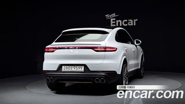Porsche Cayenne (PO536) 3.0 купе, 2020 4