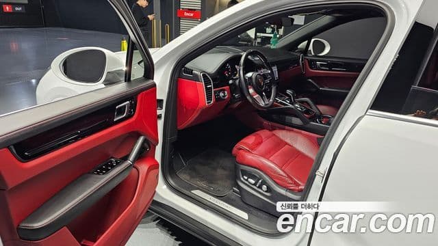 Porsche Cayenne (PO536) 3.0 купе, 2020 11