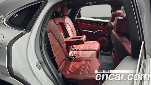 Porsche Cayenne (PO536) 3.0 купе, 2020 12