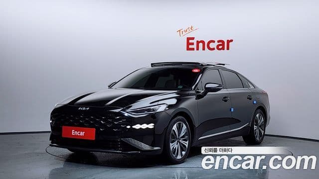 Kia K8 гибрид Signature, 2022 1