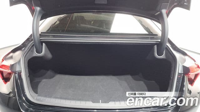 Kia K8 гибрид Signature, 2022 20