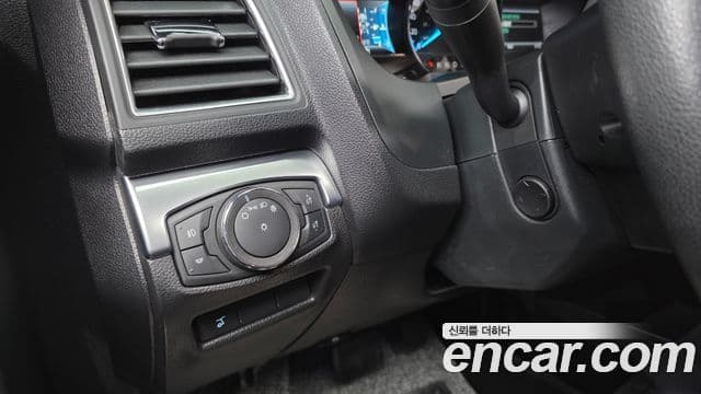 Ford Explorer 5세대, 2018 16