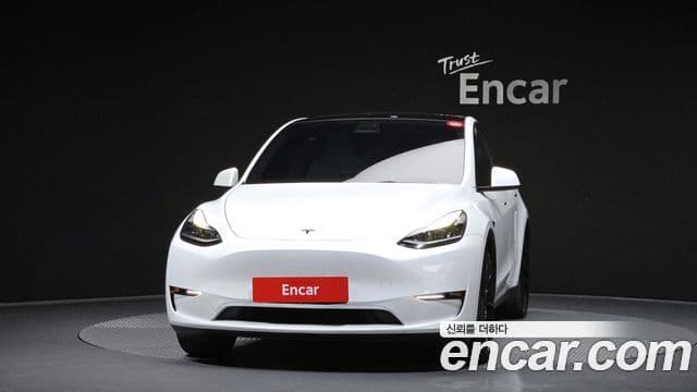 Tesla модель Y Long Range AWD, 2023 3