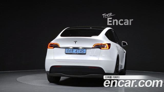 Tesla модель Y Long Range AWD, 2023 4