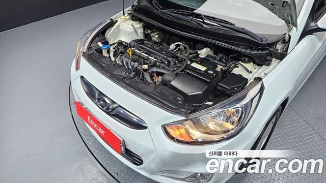 Hyundai Accent(новый кузов / новое поколение) Premier, 2011 6