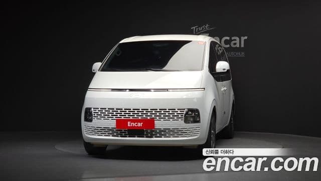 Hyundai Staria Modern, 2025 3