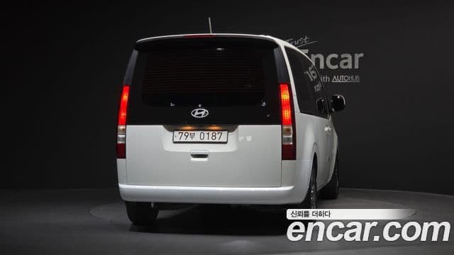Hyundai Staria Modern, 2025 4
