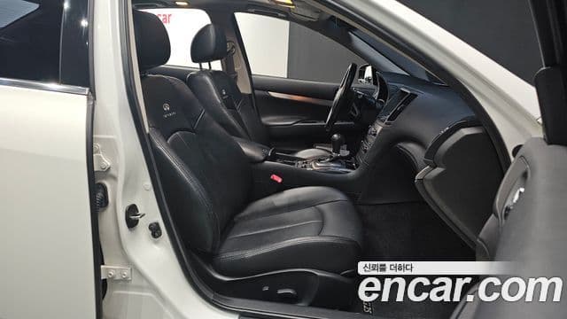 Infiniti G25 V36, 2013 10