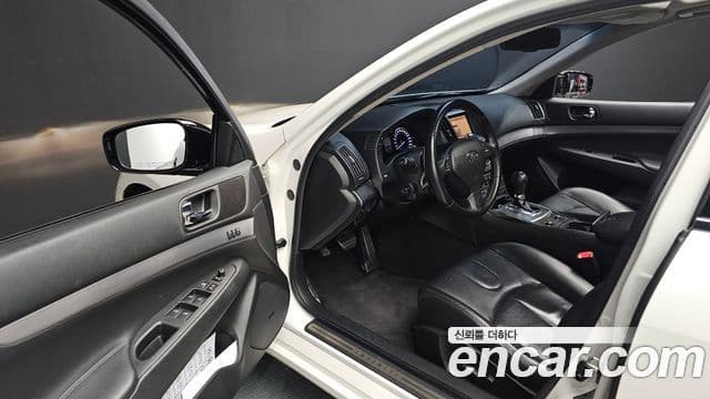 Infiniti G25 V36, 2013 11