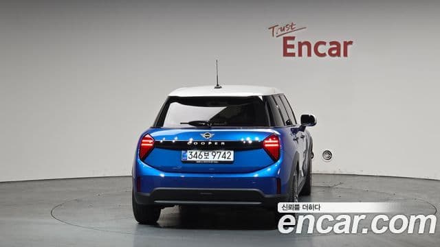 Mini Cooper C 4세대 5도어 Classic, 2026 4